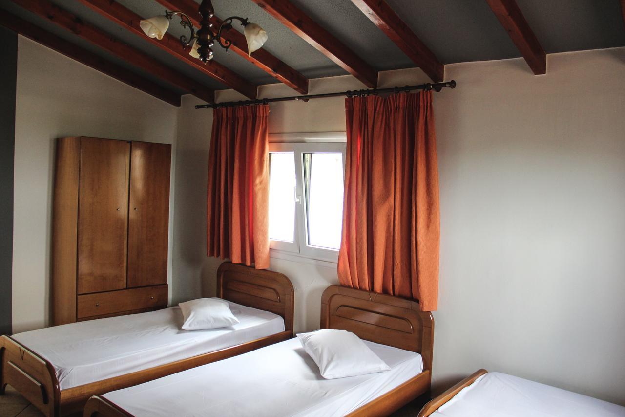 Guesthouse Vrenthi Каритена Экстерьер фото