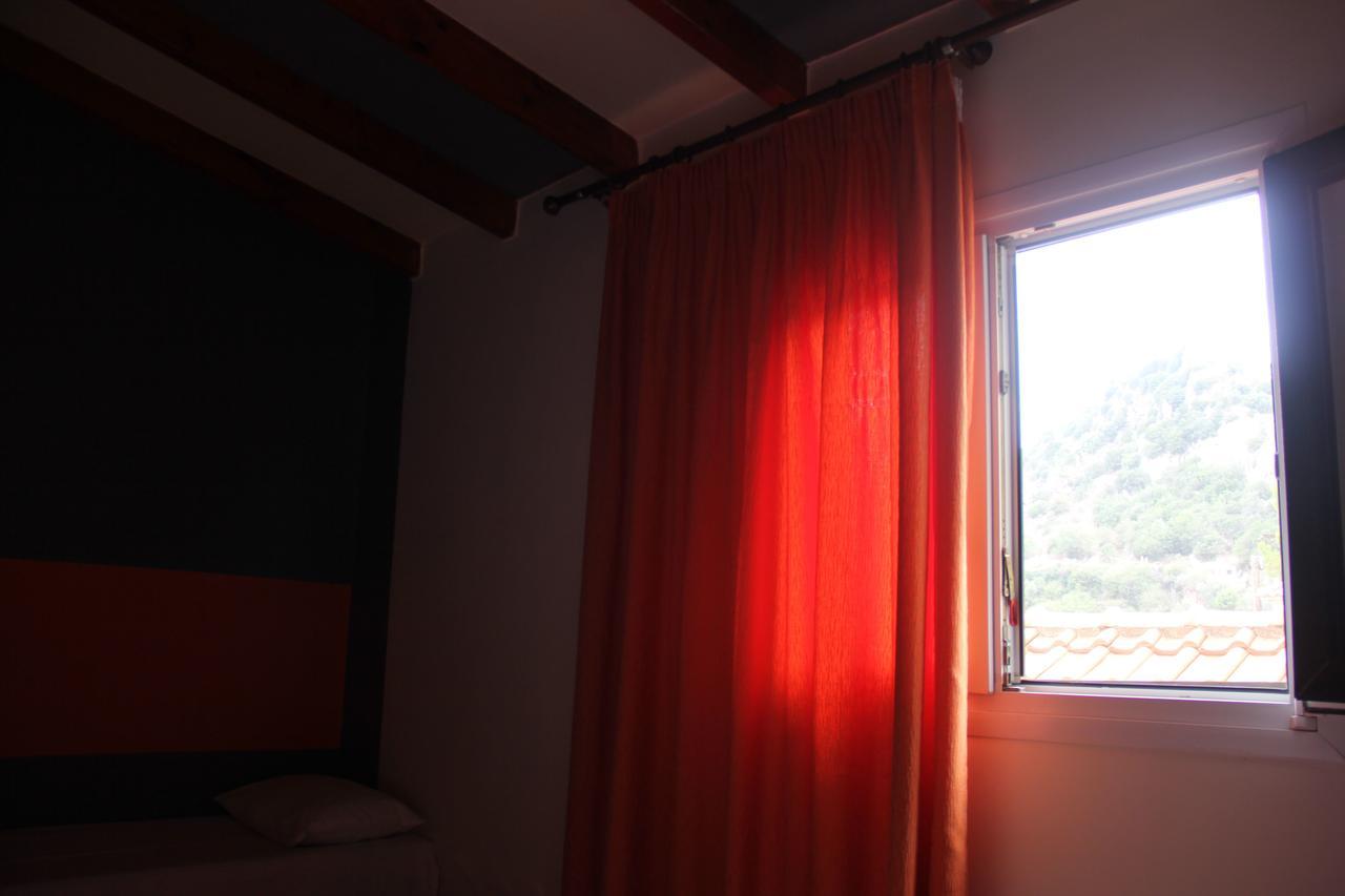 Guesthouse Vrenthi Каритена Экстерьер фото